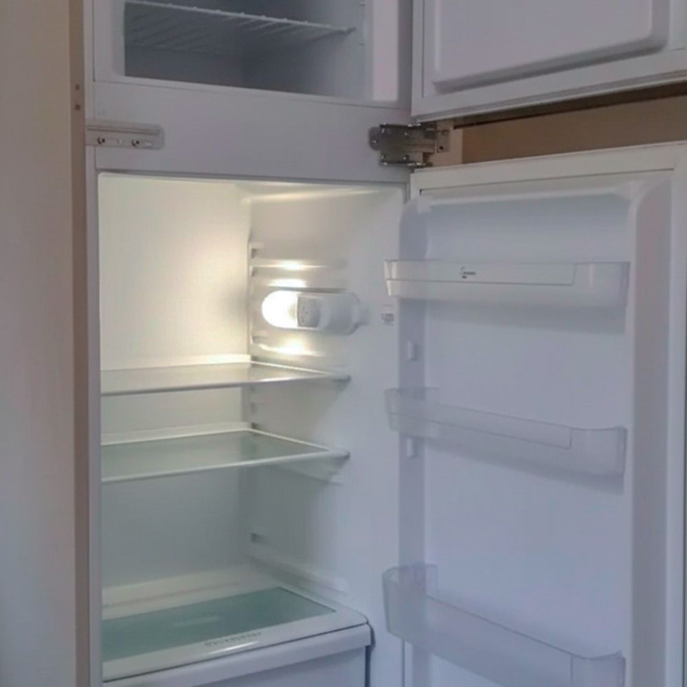 IL-F25-CL-15-E14 Лампа накаливания для холодильников. Картонная упаковка