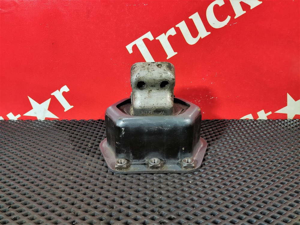 Подушка двигателя задняя