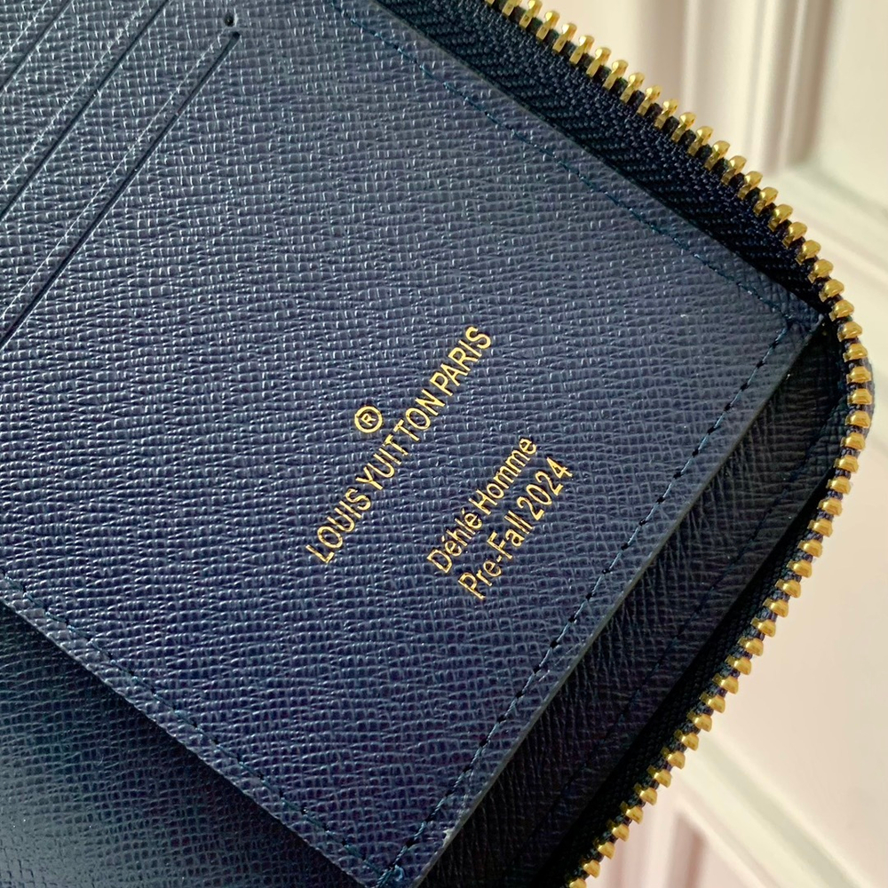 Louis Vuitton Zippy Vertical Wallet