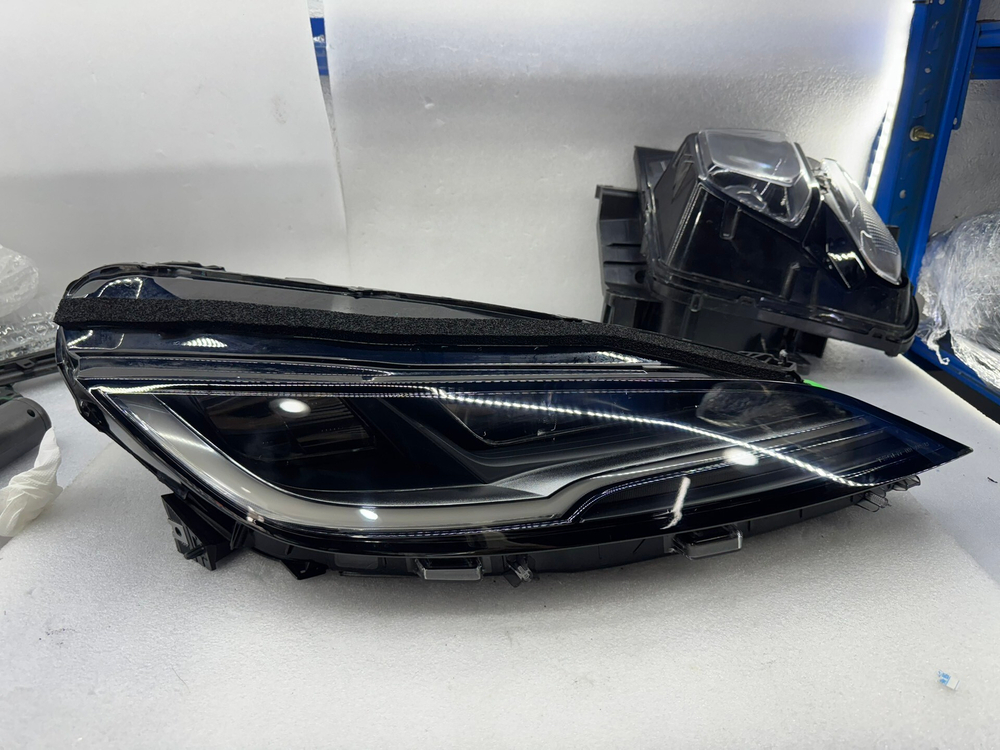 Левый светодиодный LED фара Tesla Model 3 2023, оригинал,