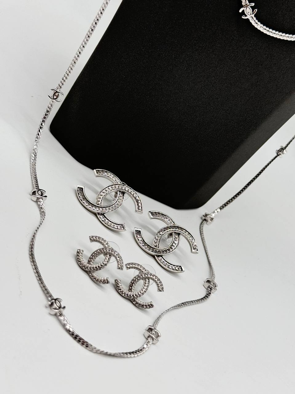 Серьги CHANEL