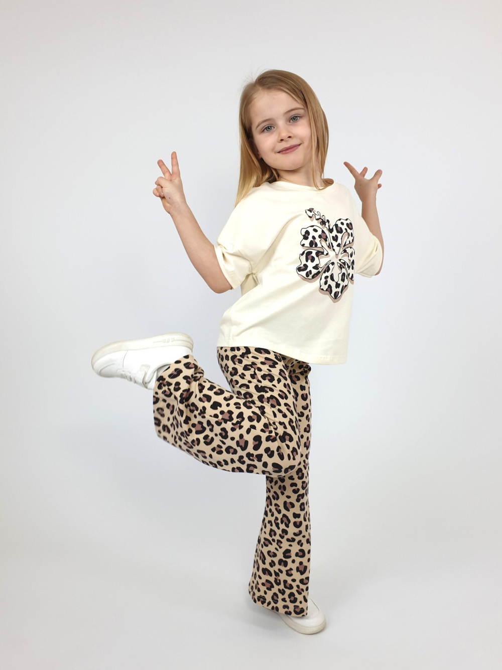 02-155-1 Комплект для девочки (футболка+ брюки)