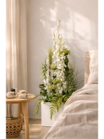 Напольная композиция из искусственных растений и цветов