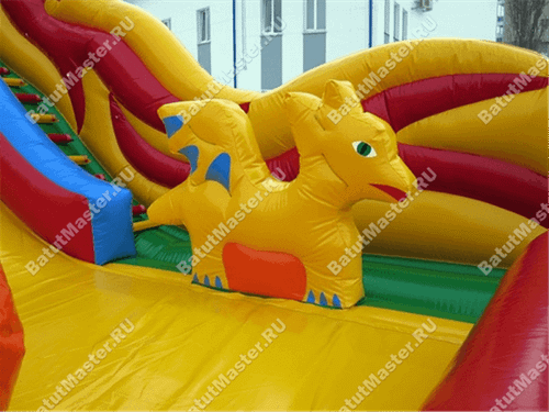Коммерческий надувной батут "Змей Горыныч 2" 15*7*11 м