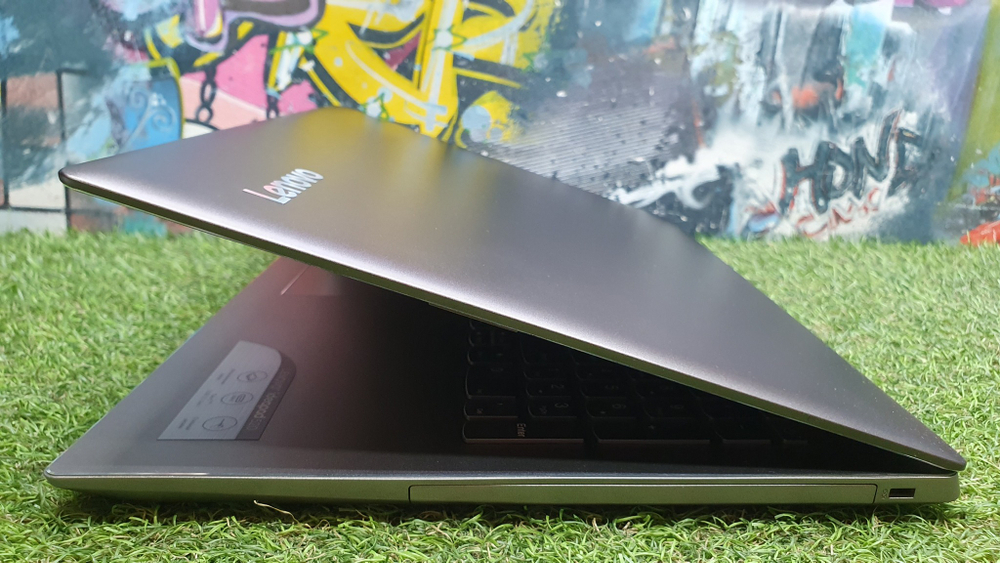 Ноутбук Lenovo i3-7/6Gb/940MX 2Gb/FHD/IdeaPad 520-15IKB 80YL005GRK/Windows 10