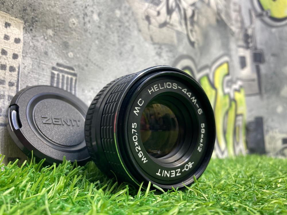 Helios-44M-6