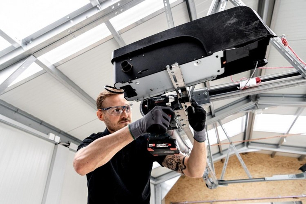 Гайковерт аккумуляторный METABO SSW 18 LT 300 BL ударный, бесщеточный без АКБ и ЗУ 602398850 Картон