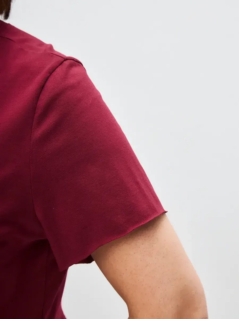 Футболка с баской оверсайз