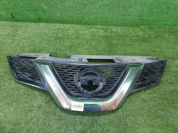 Решетка радиатора Nissan X-Trail T32 (2013-2019)