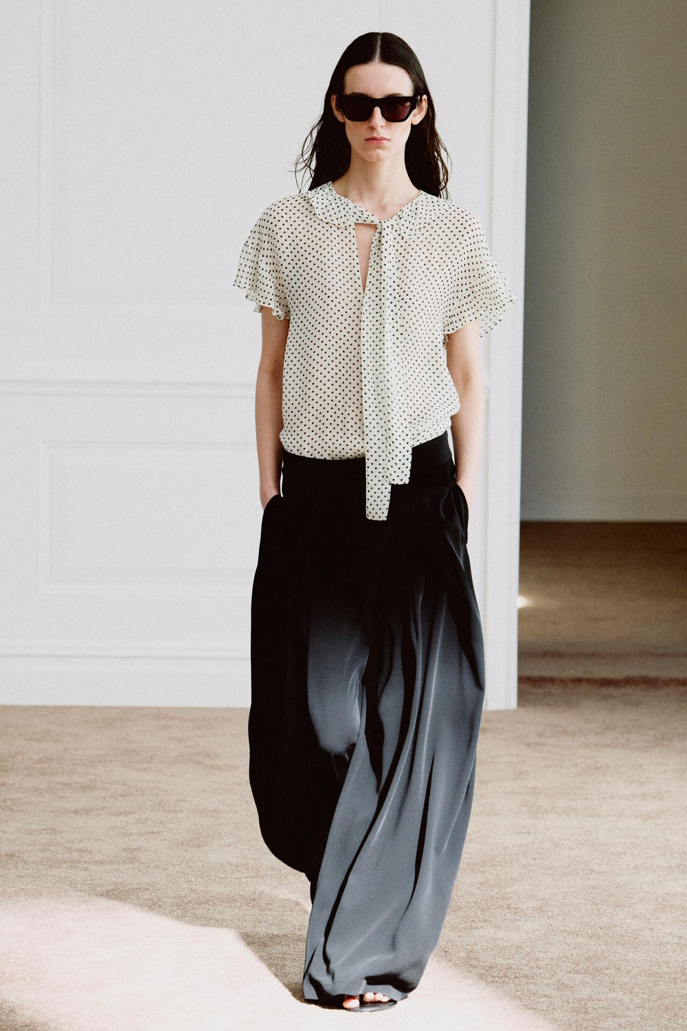 ZARA БЛУЗА С ЗАВЯЗКАМИ И ПРИНТОМ В ГОРОШЕК — ZW COLLECTION, БЕЛЫЙ