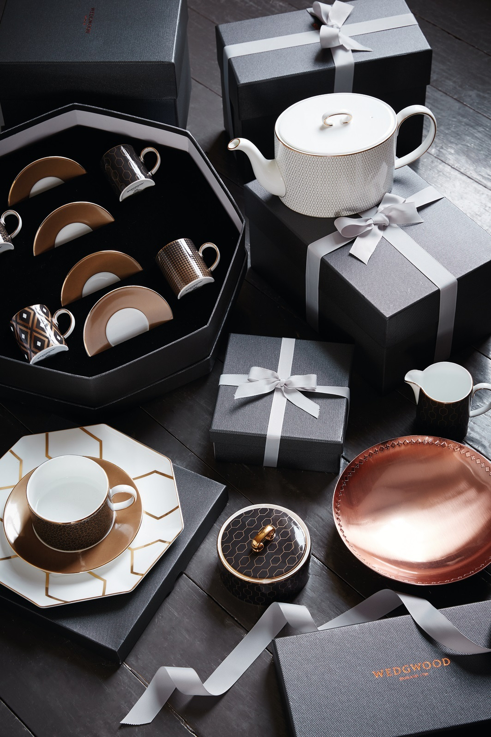 Wedgwood - Чайник Gio Gold 1л. / артикул   40007547  / GTIN 701587194860