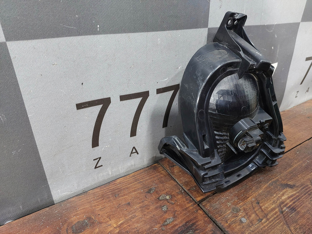 ПТФ передняя правая Hyundai Solaris 2 (HCR) 20-нв Б/У Оригинал 92208H5500