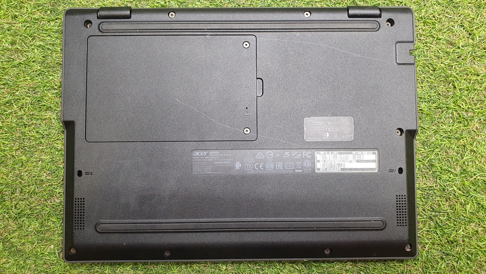 Ноутбук Acer Celeron/4Gb/TravelMate TMB118-M-C6UT NX.VHSER.00E/Windows 10