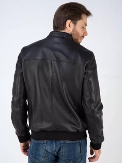 Кожаная куртка демисезонная
