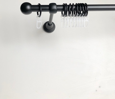 Карниз кованый для штор Шарик d16 однорядный, цвет черный матовый