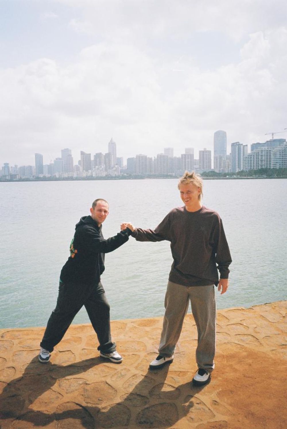 Брюки Magamaev Sweatpants grey/wash серые