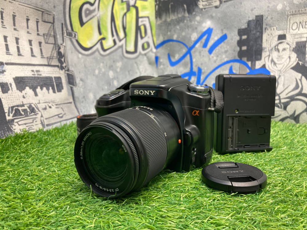 Sony A100 Kit 18-70mm DT 3.5-5.6