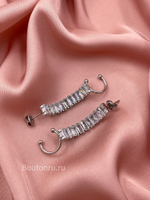 Серьги каффы серебристые с камнями