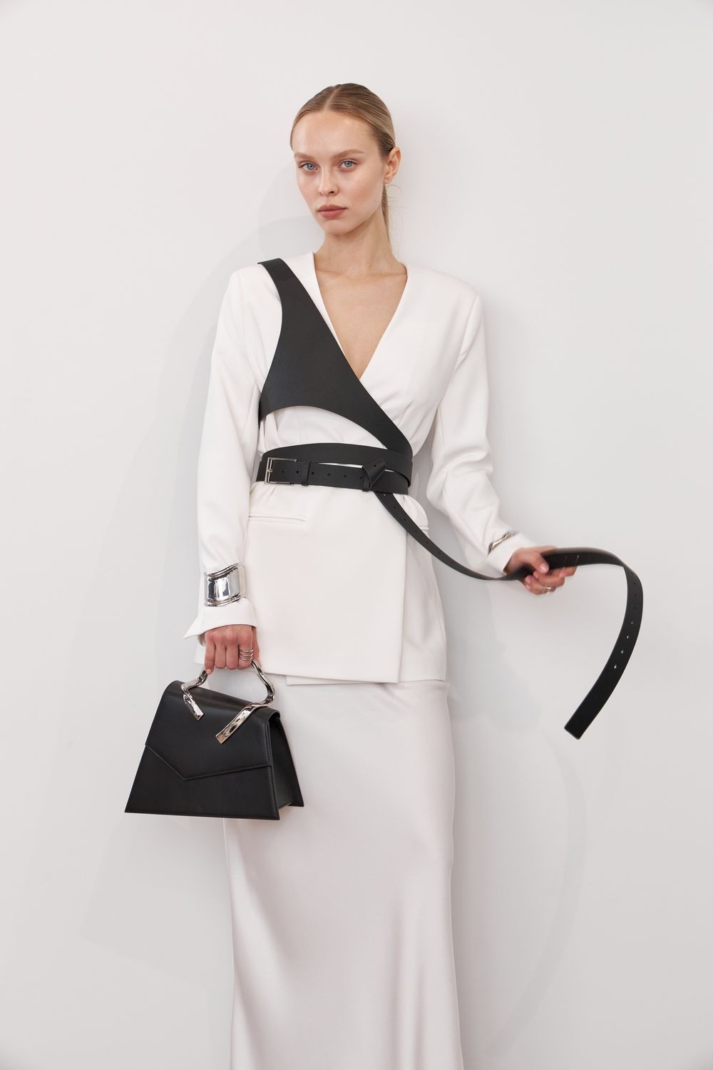 РЕМЕНЬ-ПОРТУПЕЯ BLACK