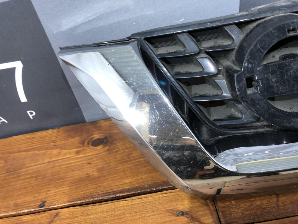 Решетка радиатора Nissan Juke (YF15) 14-19 Б/У Оригинал 62072BV80A