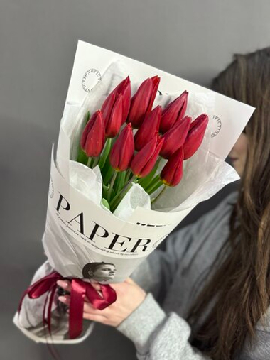 Монобукет из 11 бордовых тюльпанов