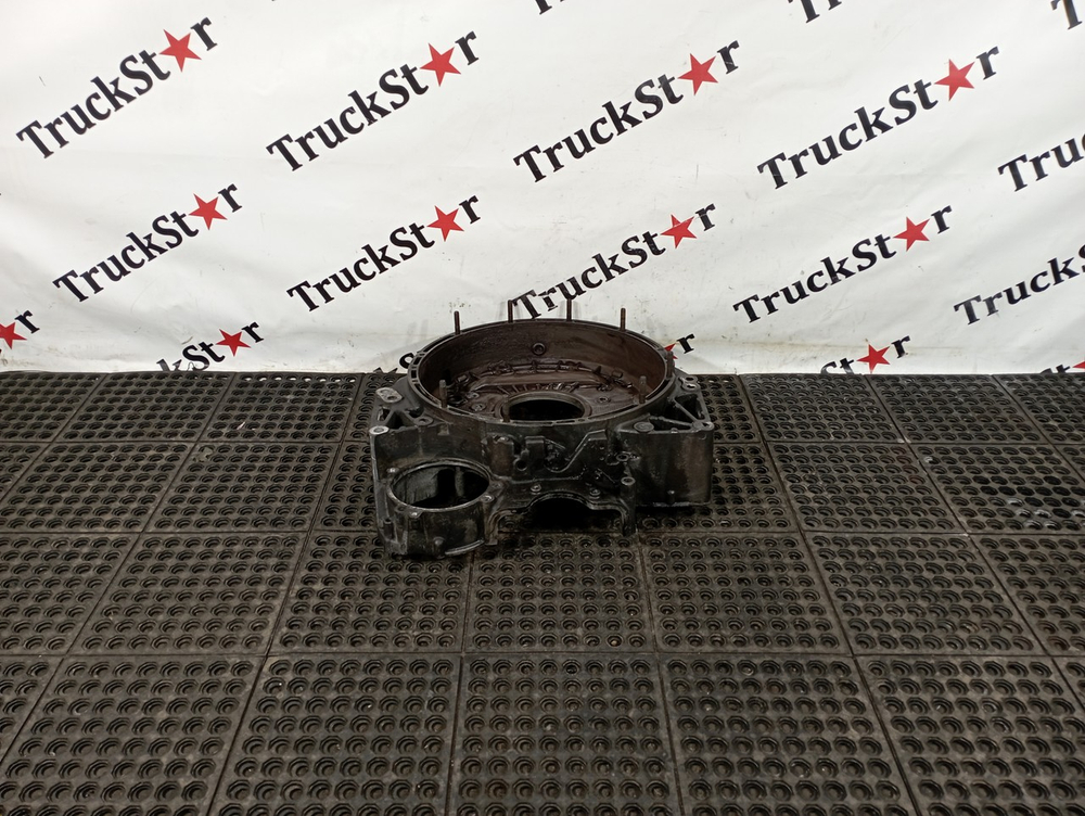 Кожух маховика