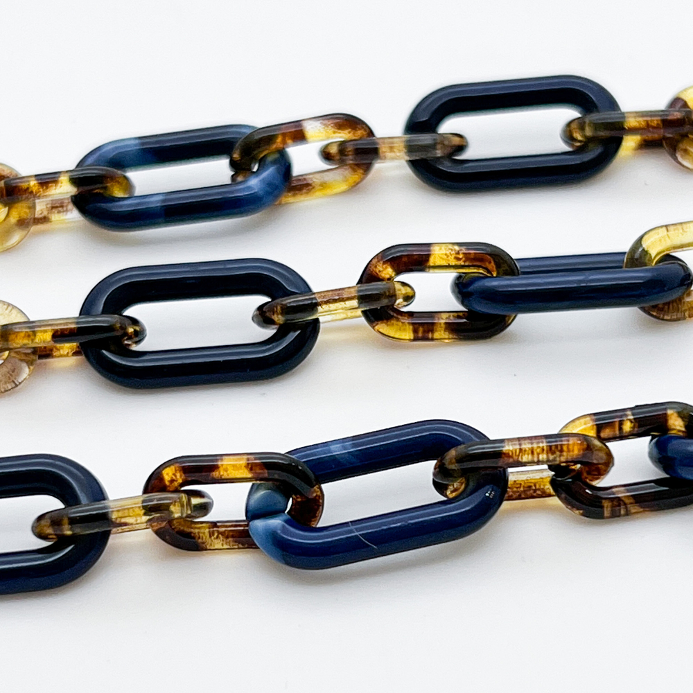 Цепочка пластик, цвет синий, размер звена 20*11 и 14*8 мм, цена за 1 метр