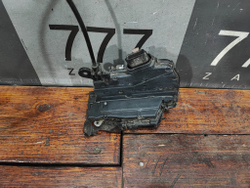 Замок двери задней левой Renault Kaptur 16-нв Б/У Оригинал 805034742R