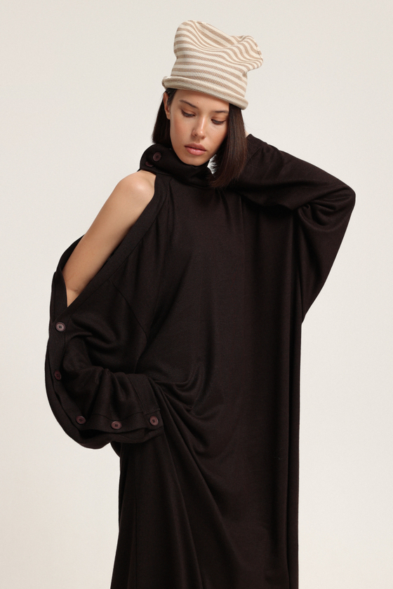 Платье трикотажное на пуговицах