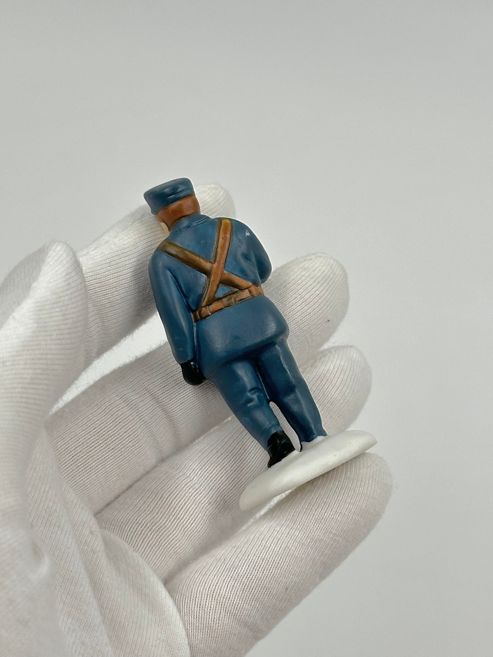 Фигурка Полицейский Department 56