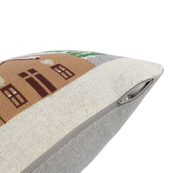 Подушка вязаная с новогодним рисунком christmas village из коллекции new year essential, 40x60 см