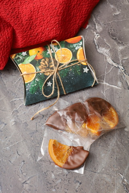 Коробка подушка + 3 дольки апельсина в шоколаде