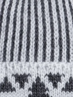 Шапка для мальчика с козырьком на осень