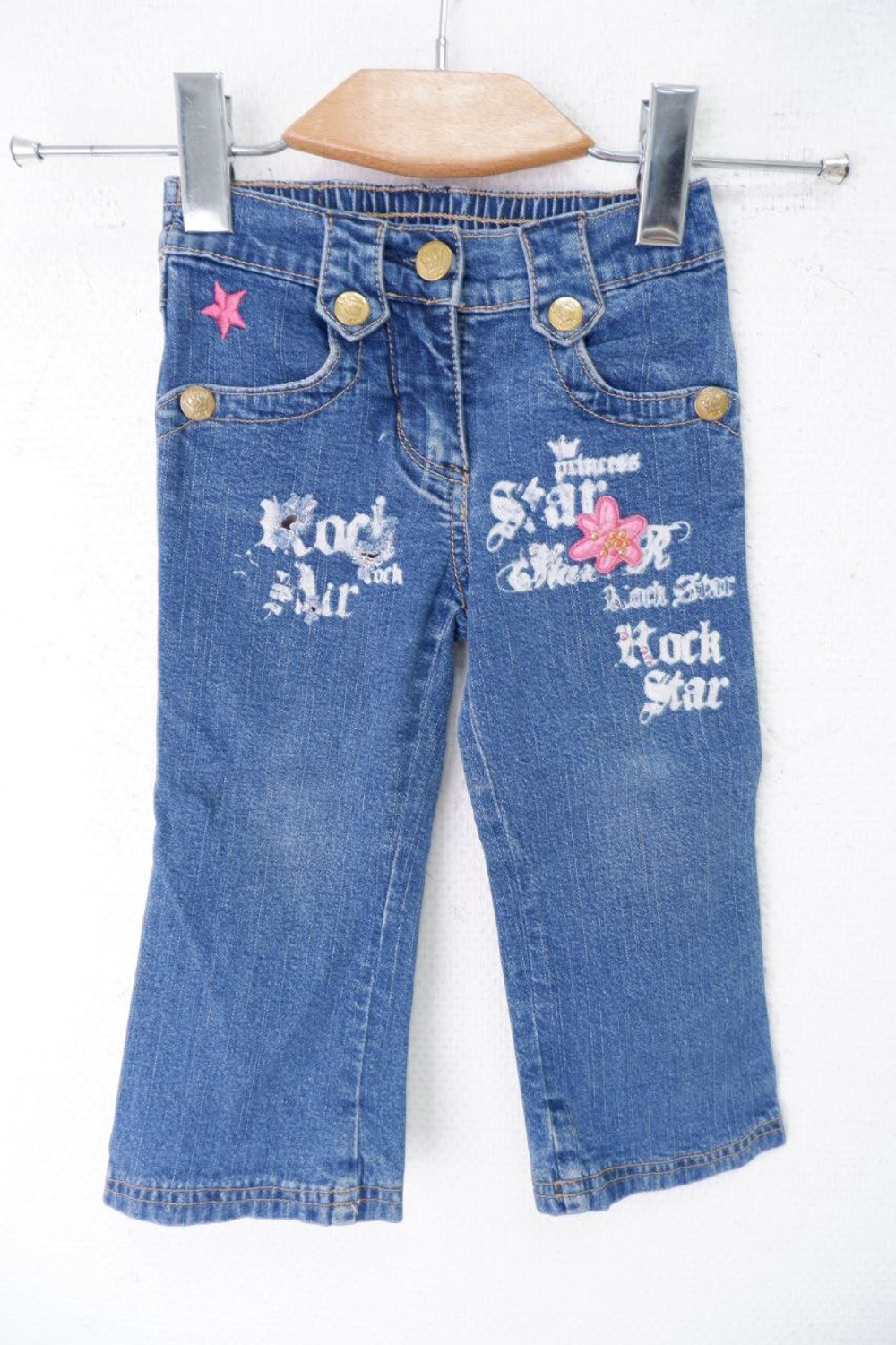 Джинсы с надписью на 2 года