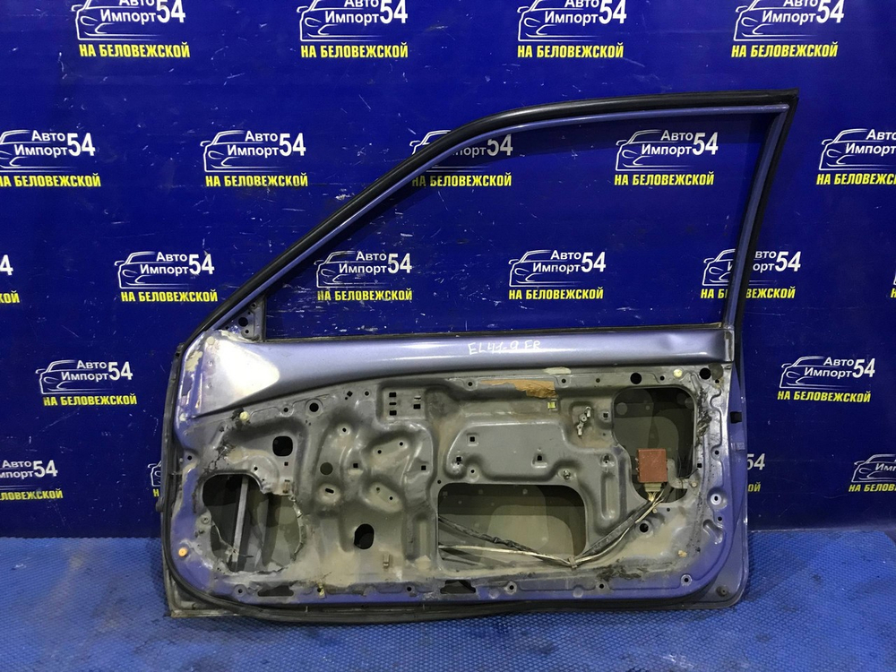 Дверь передняя правая TOYOTA CORSA 1991