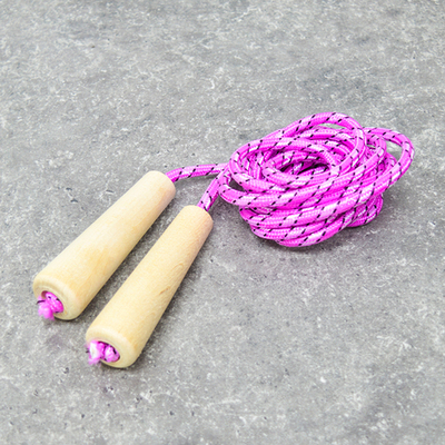 Скакалка нейлоновая с деревянными ручками