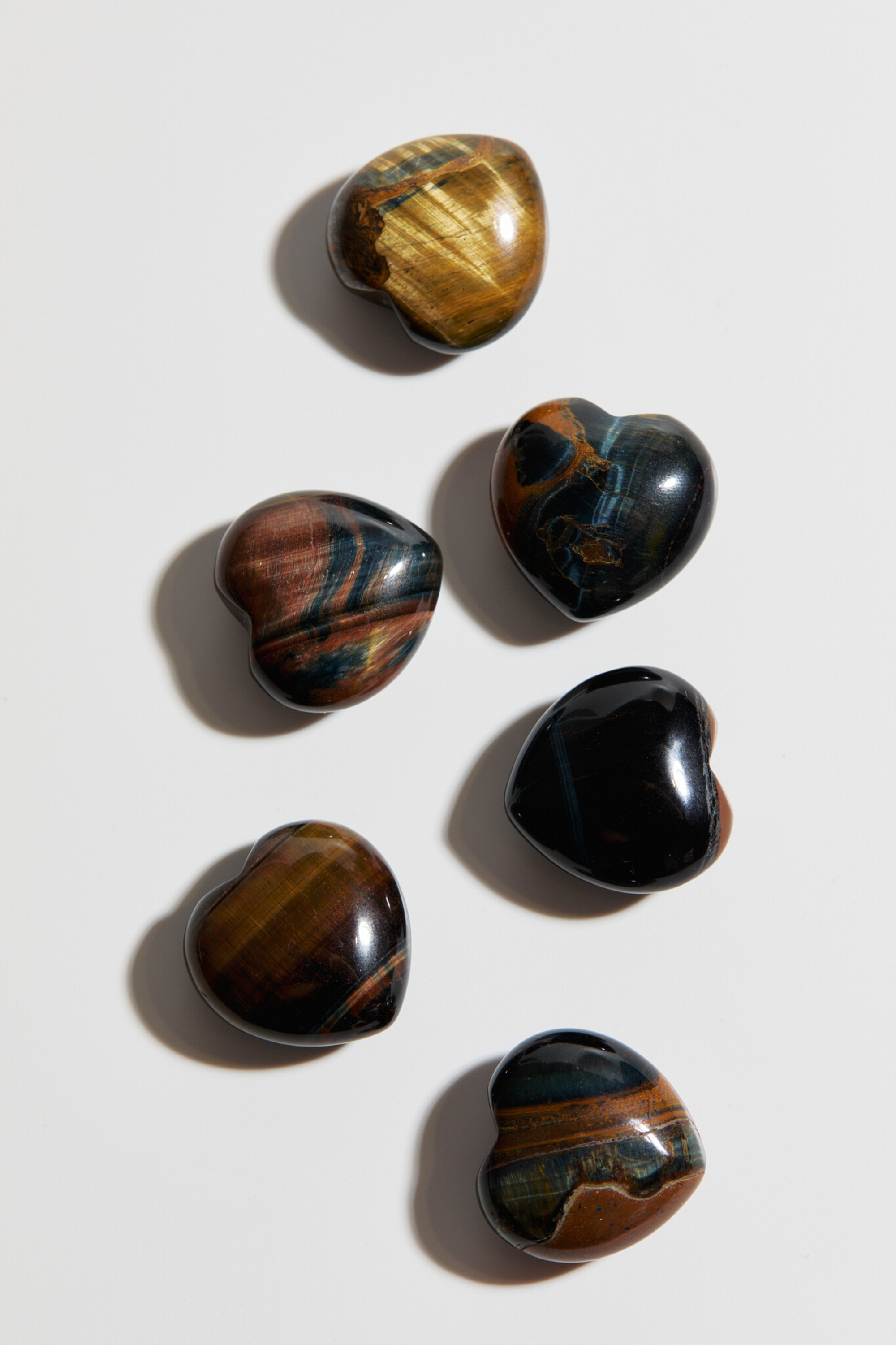 Сердечко из тигрово-соколиного глаза