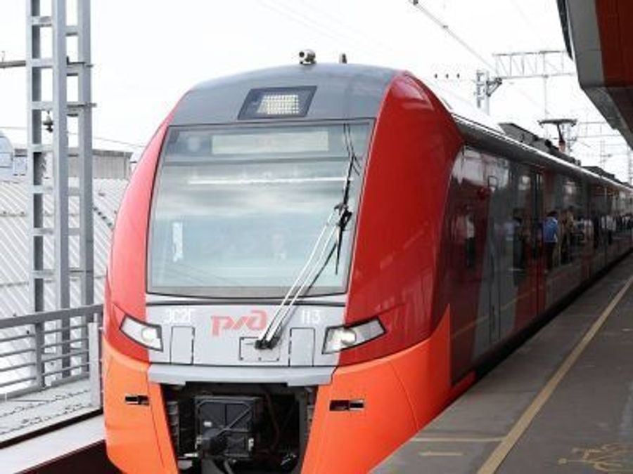 Первый в РФ беспилотный поезд «Ласточка» вышел на маршрут