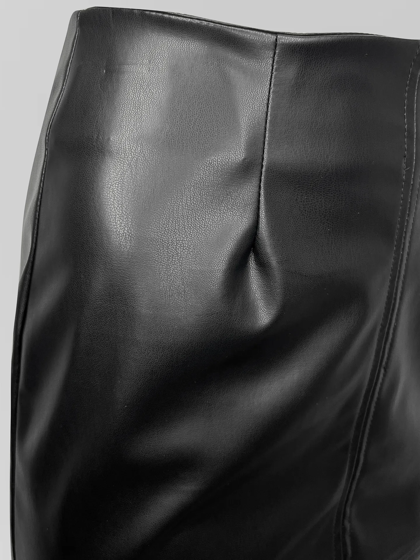 Юбка Wish collection 91122 удлиненная кожаная с разрезом сзади