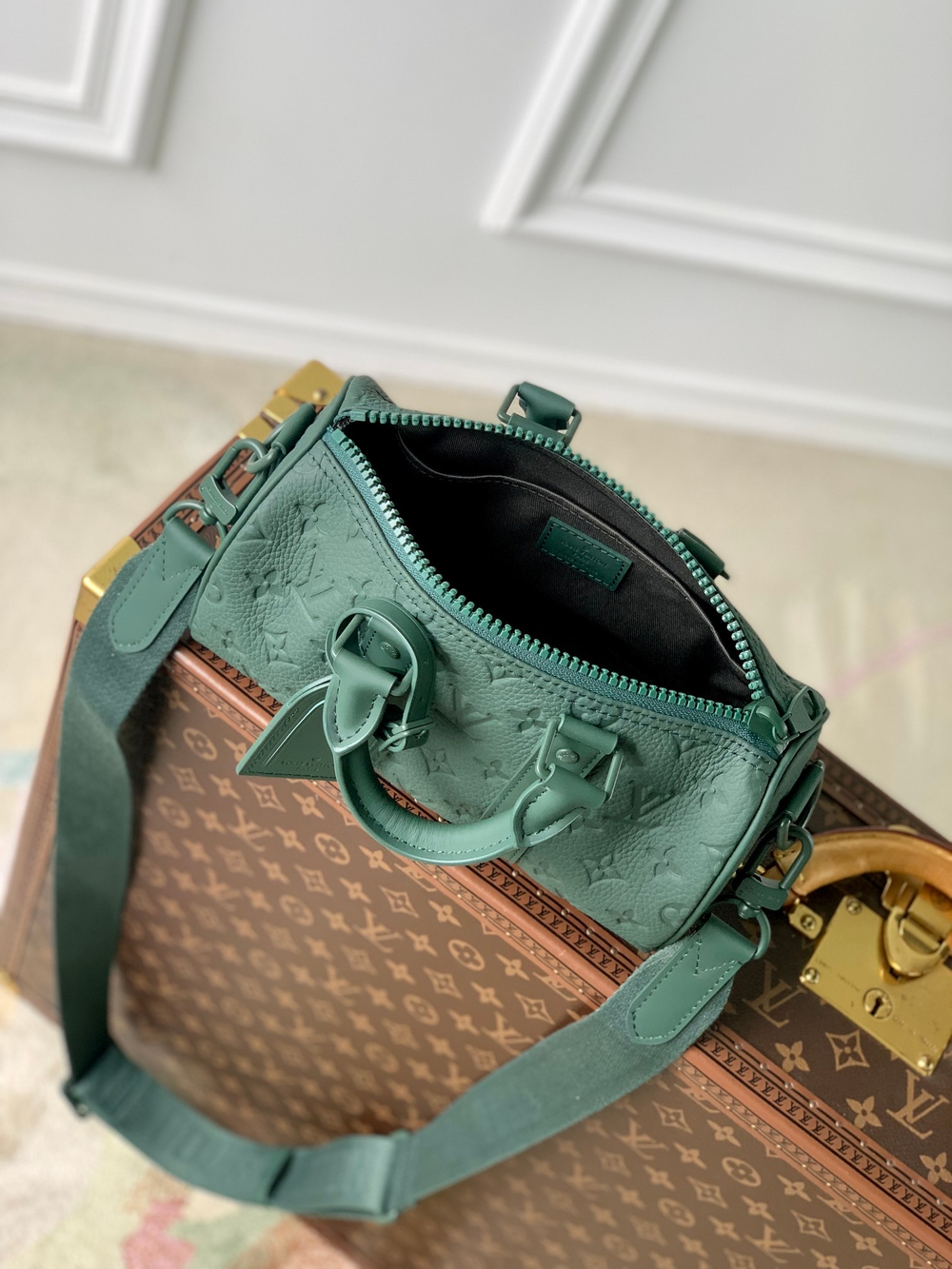 Louis Vuitton Keepall 25