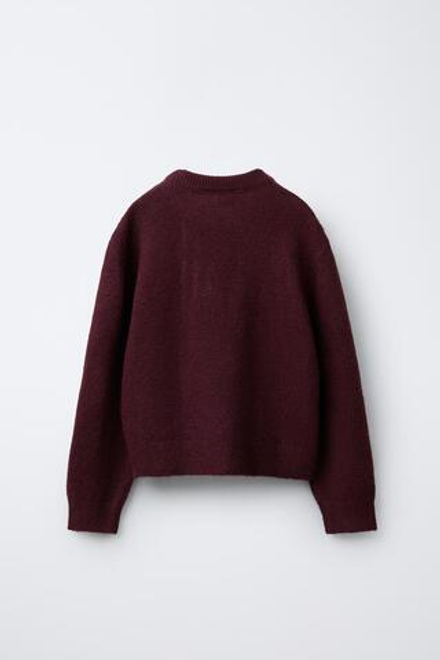 ZARA ВЯЗАНЫЙ СВИТЕР С ВЫШИВКОЙ СОБАКИ, БУРГУНДИ