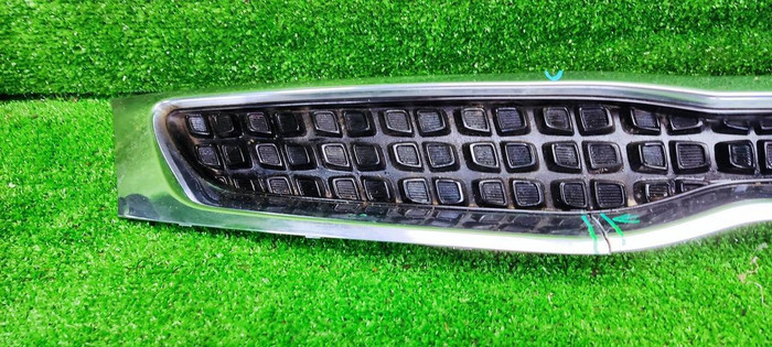 Решетка радиатора KIA Rio 4 X-Line (2017-2020)