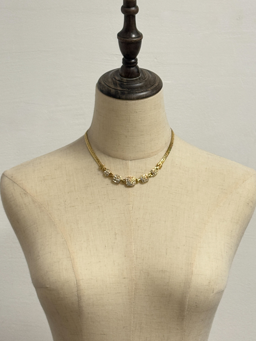 Колье с кристаллами Swarovski