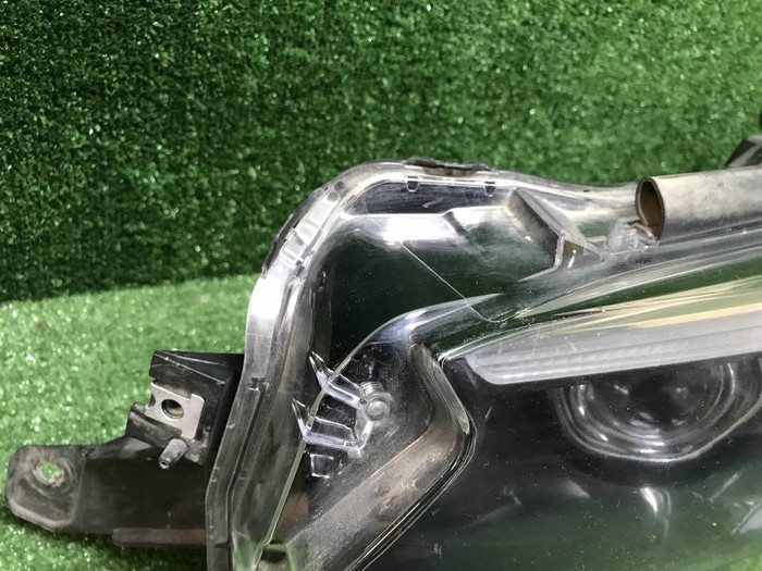 Битая Фара левая Subaru Outback 6 (2019-2022) LED