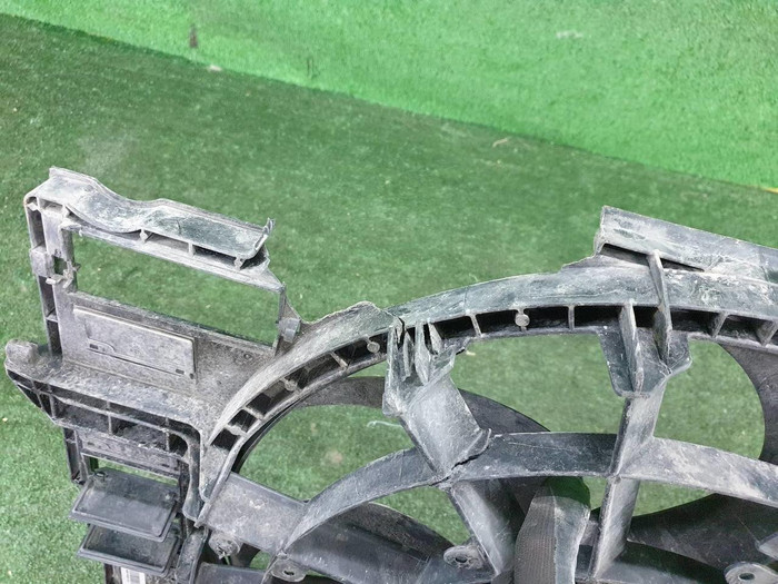 Диффузор с вентилятором Jaguar F-PACE (2016-н.в.)