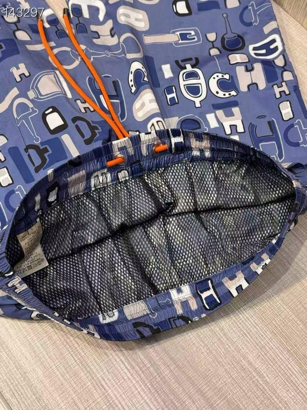 Шорты Hermes