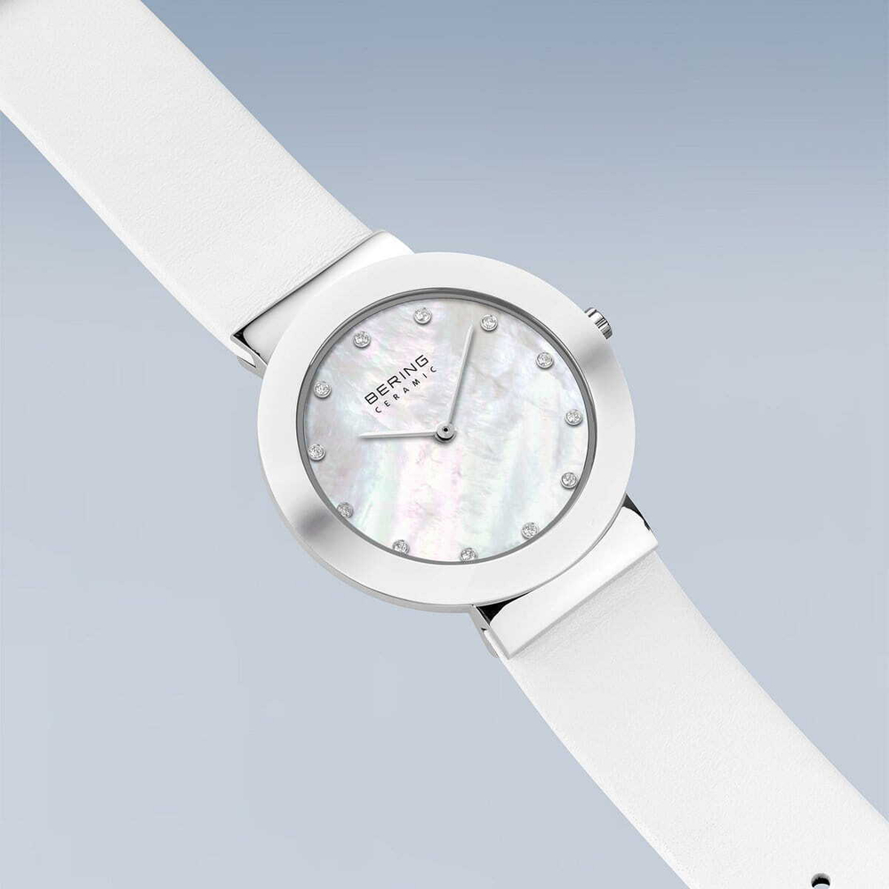 Женские наручные часы Bering 11435-604