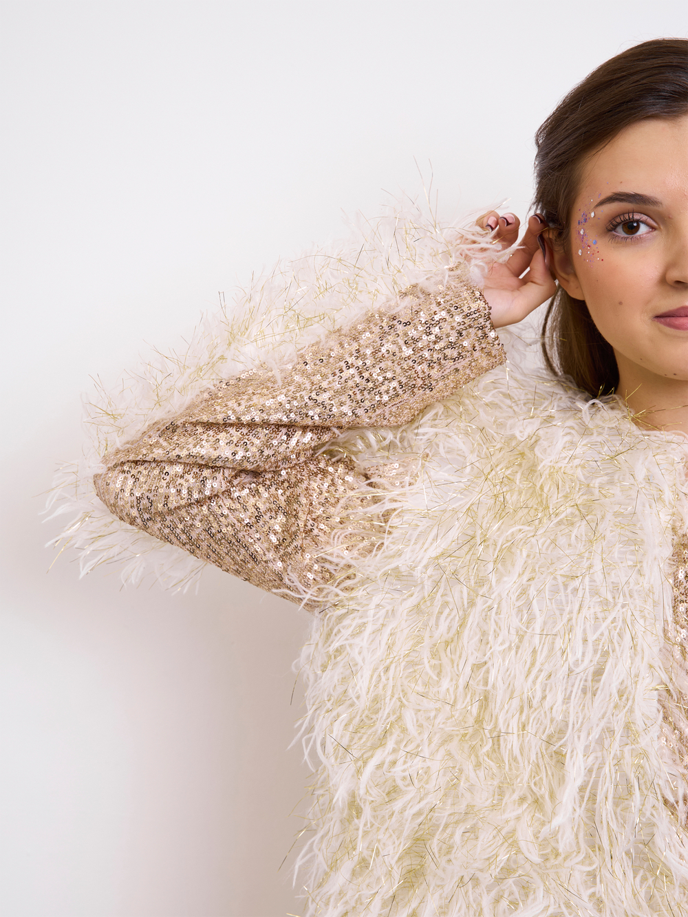 Костюм тройка брючный праздничный с пайетками для девочки золото бежевый