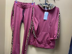 Костюм для беременных и кормящих бардовый с леопардовыми вставками, размер 48