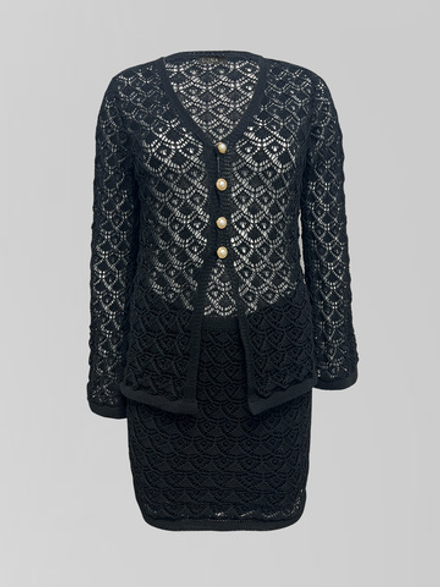 Костюм Luna style вязаный однотонный из кофточки на пуговицах и короткой юбки